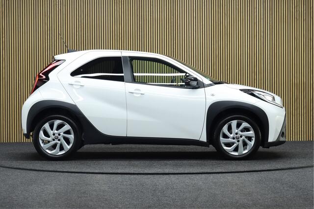 Toyota AYGO X 1.0 VVT-i MT first | Adaptive-cruise | Camera | Clima | Maps Navigatie | Apple Carplay & Android Auto | Stoelverwarming | LM Velgen