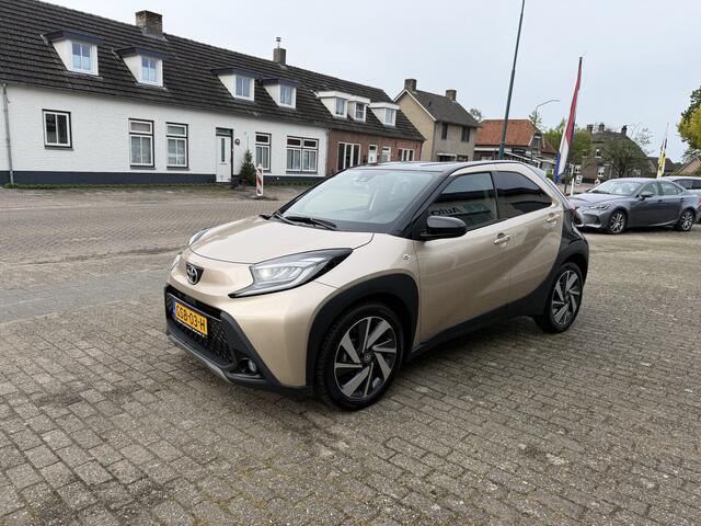 Toyota AYGO X 1.0 VVT-i S-CVT Premium Stoelverwarming, Navigatiesysteem