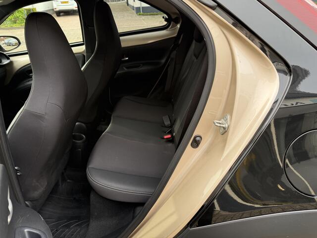 Toyota AYGO X 1.0 VVT-i S-CVT Premium Stoelverwarming, Navigatiesysteem