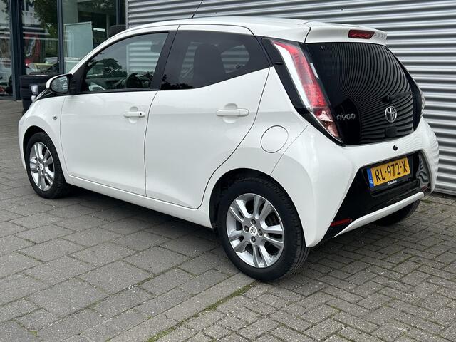 Toyota AYGO 1.0 VVT-i x-joy | Dealeronderhouden | Camera | Navi | LM-velgen |