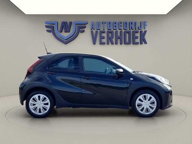 Toyota AYGO X 1.0 VVT-i MT Play NL Auto - All Season Banden - Carplay