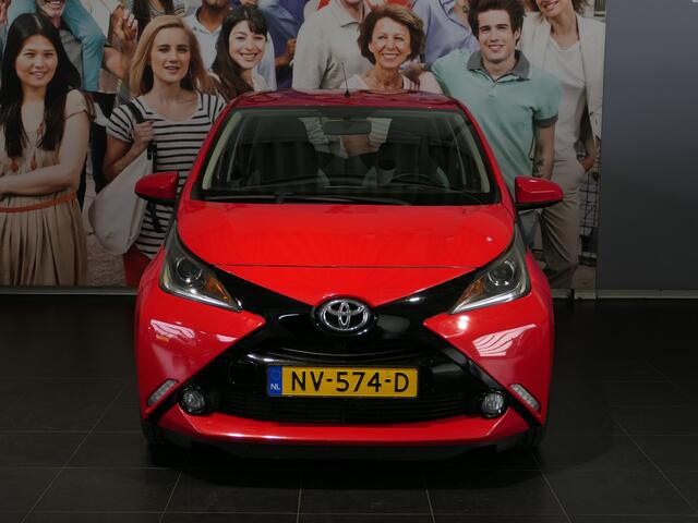 Toyota AYGO 1.0 VVT-i x-play - Camera - Airco - Bluetooth