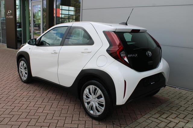 Toyota AYGO X 1.0 VVT-i S-CVT Automaat first Airco Camera Carplay Zeer mooi