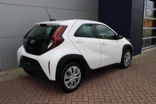 Toyota AYGO X 1.0 VVT-i S-CVT Automaat first Airco Camera Carplay Zeer mooi