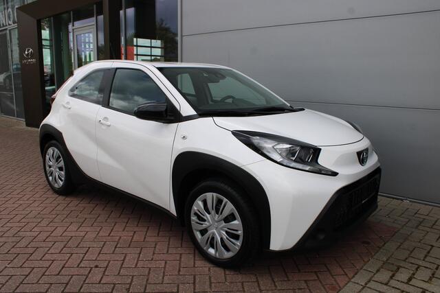 Toyota AYGO X 1.0 VVT-i S-CVT Automaat first Airco Camera Carplay Zeer mooi