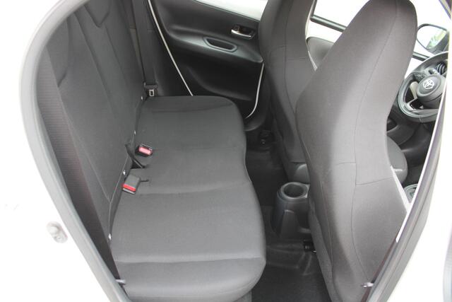 Toyota AYGO X 1.0 VVT-i S-CVT Automaat first Airco Camera Carplay Zeer mooi