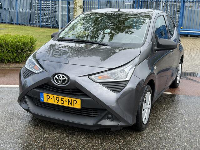 Toyota AYGO 1.0 VVT-i x-fun