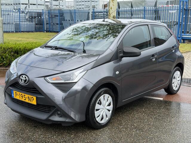 Toyota AYGO 1.0 VVT-i x-fun