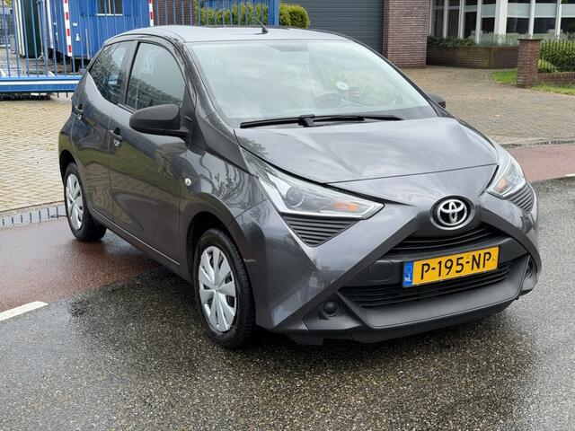Toyota AYGO 1.0 VVT-i x-fun