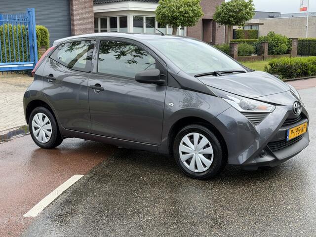 Toyota AYGO 1.0 VVT-i x-fun