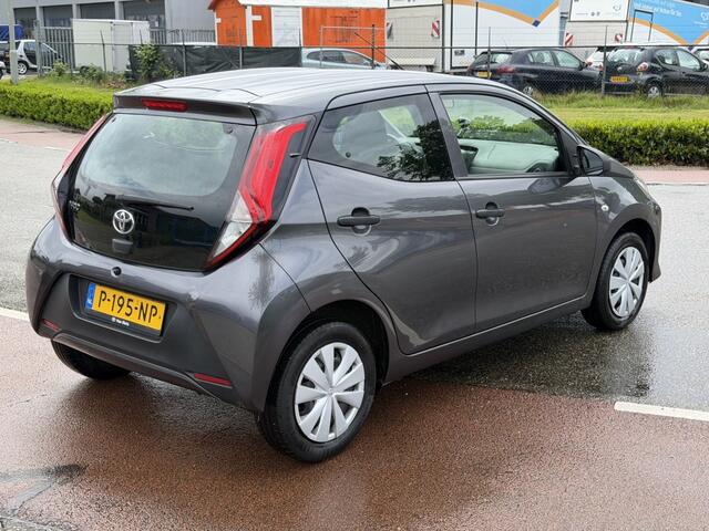 Toyota AYGO 1.0 VVT-i x-fun