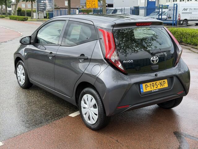 Toyota AYGO 1.0 VVT-i x-fun