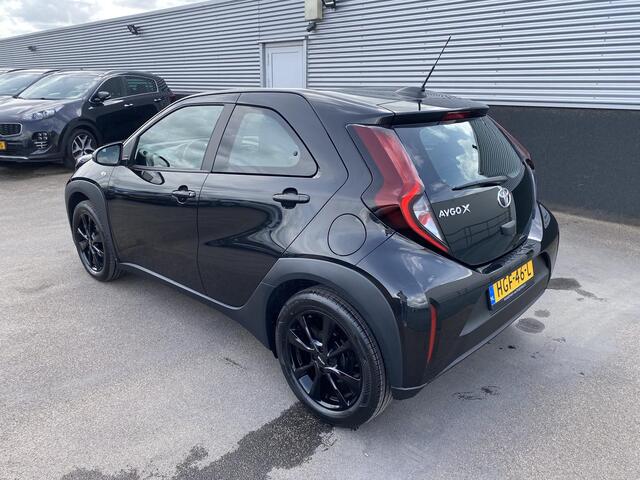 Toyota AYGO X 1.0 VVT-i S-CVT Play Automaat, Achteruitrij camera, adaptieve cruise control, start/stop systeem, NL-auto, zeer lage KM stand & automaat!
