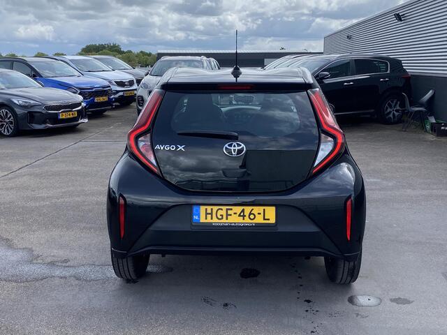 Toyota AYGO X 1.0 VVT-i S-CVT Play Automaat, Achteruitrij camera, adaptieve cruise control, start/stop systeem, NL-auto, zeer lage KM stand & automaat!
