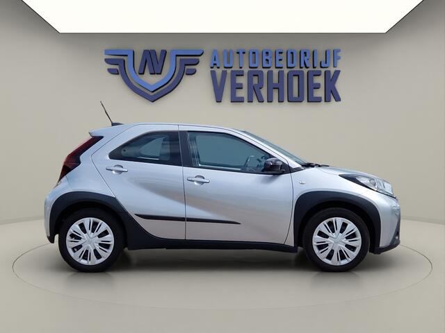 Toyota AYGO X 1.0 VVT-i MT Play Trekhaak - NL Auto - Carplay