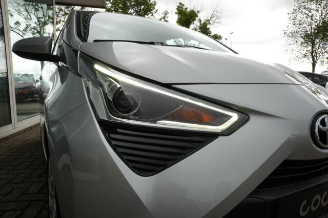 Toyota AYGO 1.0-VVT-i X-Play