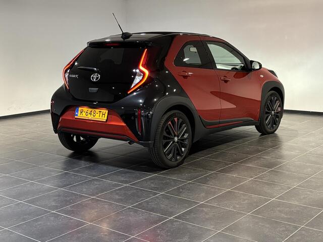 Toyota AYGO X 1.0 VVT-i S-CVT Premium | Open dak | JBL audio | Navigatie | Stoelverwarming