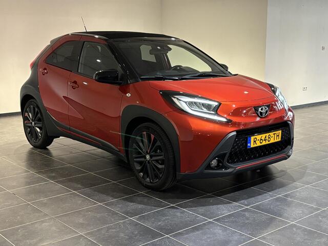 Toyota AYGO X 1.0 VVT-i S-CVT Premium | Open dak | JBL audio | Navigatie | Stoelverwarming