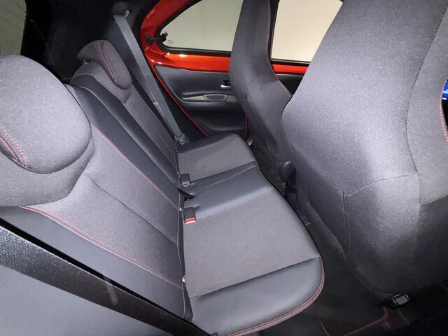 Toyota AYGO X 1.0 VVT-i S-CVT Premium | Open dak | JBL audio | Navigatie | Stoelverwarming