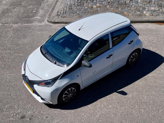 Toyota AYGO 1.0 VVT-i x-fun 1e EIGENAAR LED AIRCO