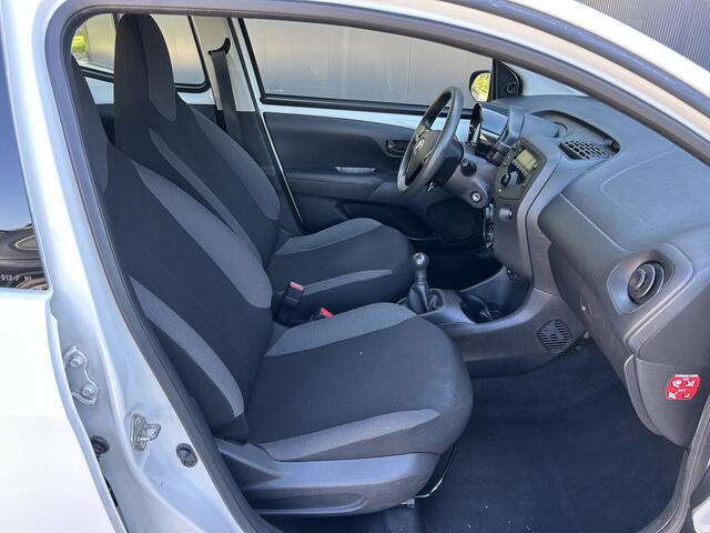 Toyota AYGO 1.0 VVT-i x-fun 1e EIGENAAR LED AIRCO