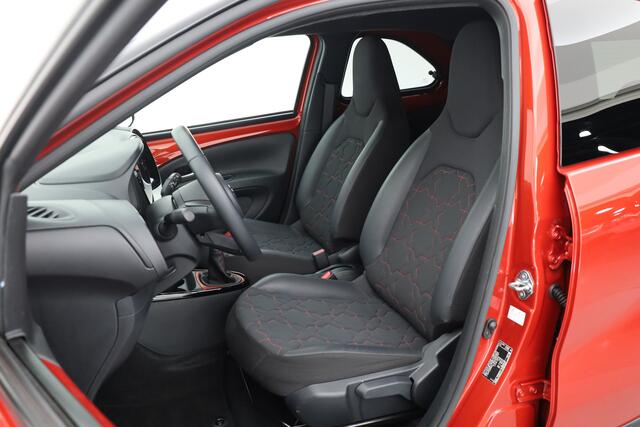 Toyota AYGO X 1.0 VVT-i MT Envy | Rijklaar! | Navi | Apple CarPlay | Adapt. Cruise | Camera | 18''