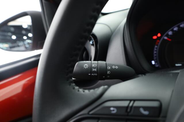 Toyota AYGO X 1.0 VVT-i MT Envy | Rijklaar! | Navi | Apple CarPlay | Adapt. Cruise | Camera | 18''