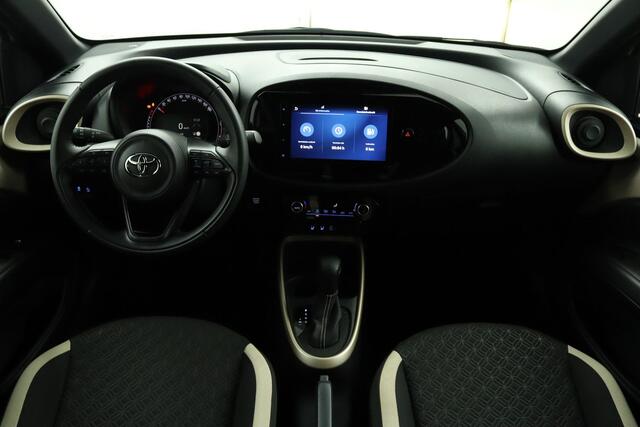 Toyota AYGO X 1.0 VVT-i S-CVT Envy | Automaat | Stoelverwarming | Cabrio dak | Parkeersensoren | Camera | Keyless Entry |