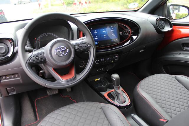 Toyota AYGO X 1.0 VVT-i S-CVT Premium Cabrio | Rijklaar | Keyless | Stoelverw. | Sensoren v+a | Apple/Android | Camera | Half-leder