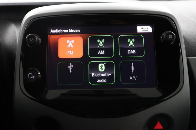 Toyota AYGO 1.0 VVT-i x-joy | Climate control | DAB+ | Camera | Apple Carplay/Android Auto |