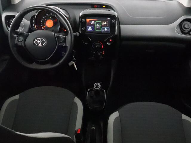 Toyota AYGO 1.0 VVT-i X-Joy Pack | Apple Carplay & AndroidAUTO | Lichtmetalen velgen | Privacy Glass |