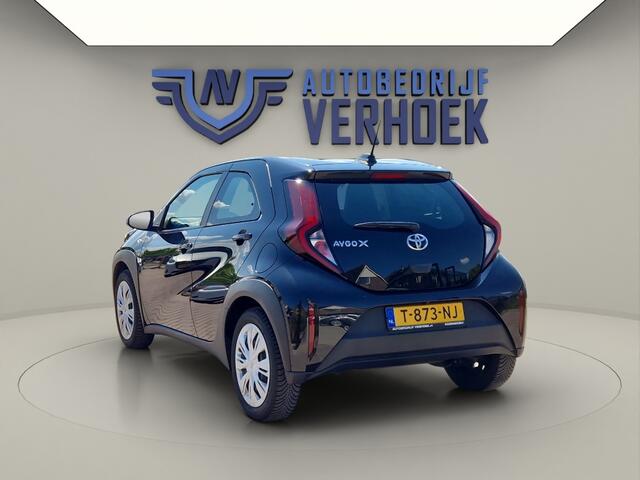 Toyota AYGO X 1.0 VVT-i MT Play NL Auto - All Season Banden - Carplay