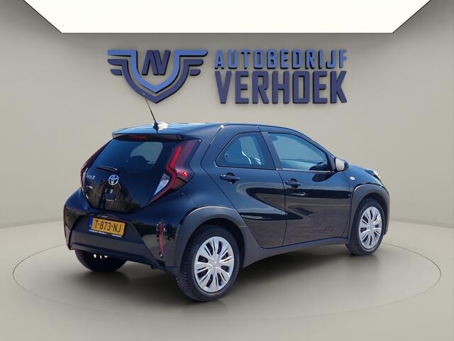 Toyota AYGO X 1.0 VVT-i MT Play NL Auto - All Season Banden - Carplay