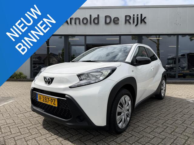 Toyota AYGO X 1.0 VVT-i S-CVT Play