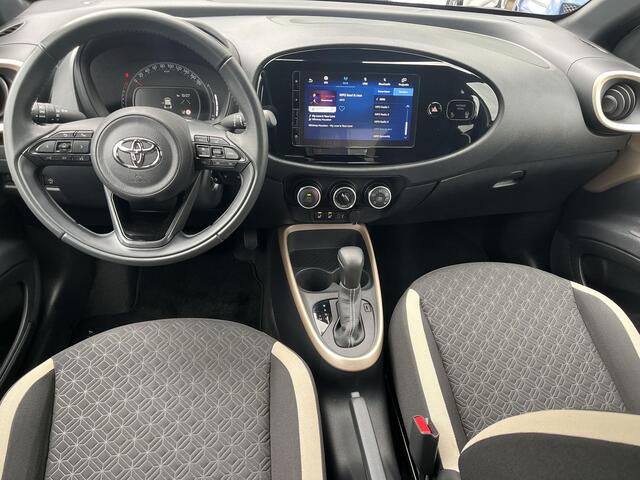 Toyota AYGO X 1.0 VVT-i S-CVT Pulse | Airconditioning | Stoelverwarming | Licht metalen velgen | Bi-tone exterieur |