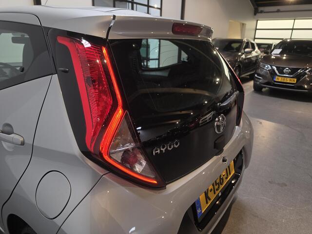 Toyota AYGO 1.0 VVT-i x-play - Apple Carplay/Android Auto - Cruise