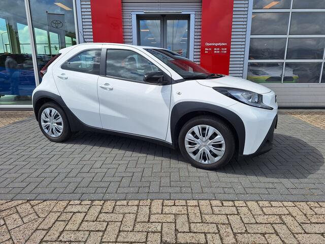 Toyota AYGO X 1.0 VVT-i MT Play