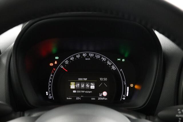 Toyota AYGO X 1.0 VVT-i MT first | Apple Carplay/Android Auto | Parkeercamera | Climate Control |
