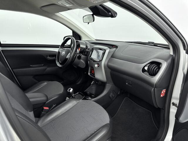 Toyota AYGO 1.0 VVT-i x-clusiv Automaat | Keyless Entry/Start | Apple Carplay/Android Auto | Parkeercamera | Onderweg-naar-dealer