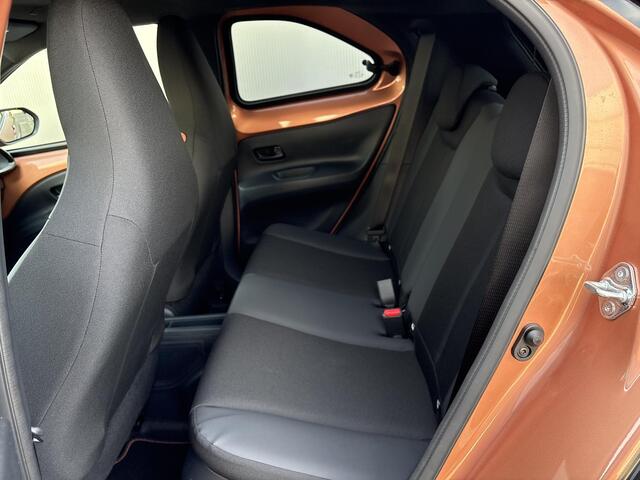 Toyota AYGO X Hybrid 115 envy **CINNAMON METALLIC/ HYBRIDE/ DIRECT LEVERBAAR**