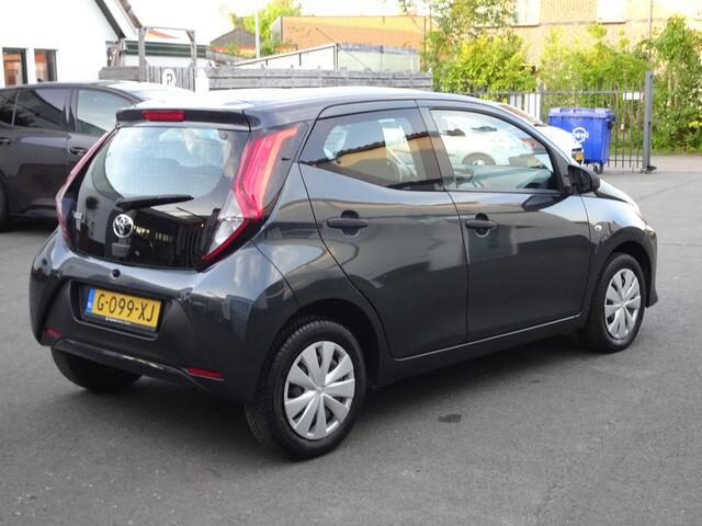 Toyota AYGO 1.0 VVT-i x-fun Airco, elektrische ramen, centrale vergrendeling, enz.