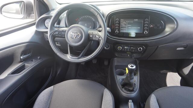 Toyota AYGO X 1.0 VVT-i MT Play Apple Carplay/Android Auto | Achteruitrijcamera | Climate Control | Adapt Cruise Control