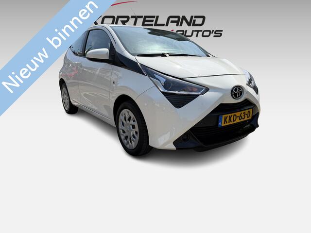 Toyota AYGO 1.0 VVT-i x-play AIRCO CAMERA LED
