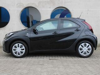 toyota-aygo-x-1.0-vvt-i-mt-play--a