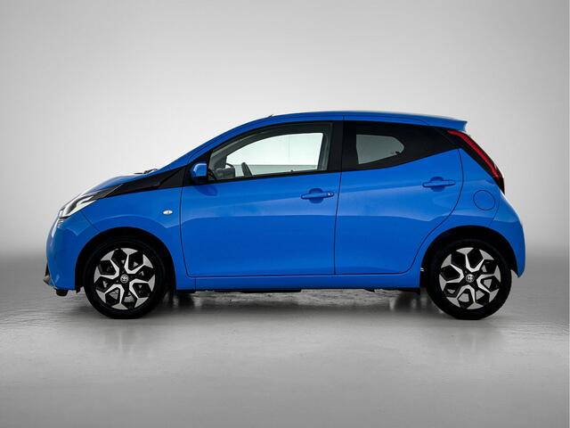 Toyota AYGO 1.0 VVT-i x-joy | 1e Eigenaar | Dealer Onderhouden | Apple Carplay / Android Auto | Leuke kleur | Onderweg-naar-dealer