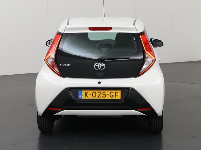 Toyota AYGO 1.0 VVT-i x-play | Airco | Apple Carplay/Android Auto | Parkeercamera | Bluetooth |
