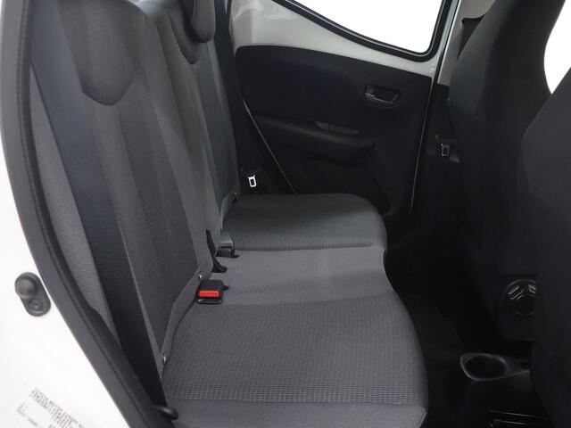 Toyota AYGO 1.0 VVT-i x-play | Airco | Apple Carplay/Android Auto | Parkeercamera | Bluetooth |