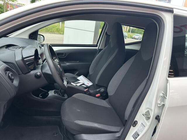 Toyota AYGO 1.0 VVT-i x-fun