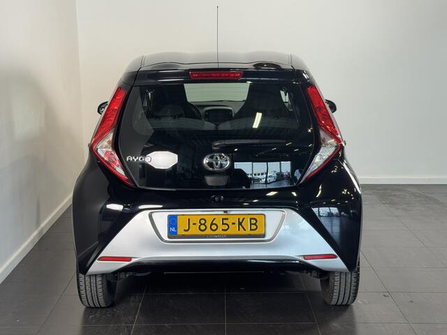 Toyota AYGO 1.0 VVT-i x-play | Apple CarPlay | Lage KM-stand | Achteruitrijcamera |