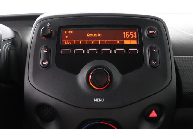 Toyota AYGO 1.0 VVT-i x-fun | Airco | Radio | Bluetooth |